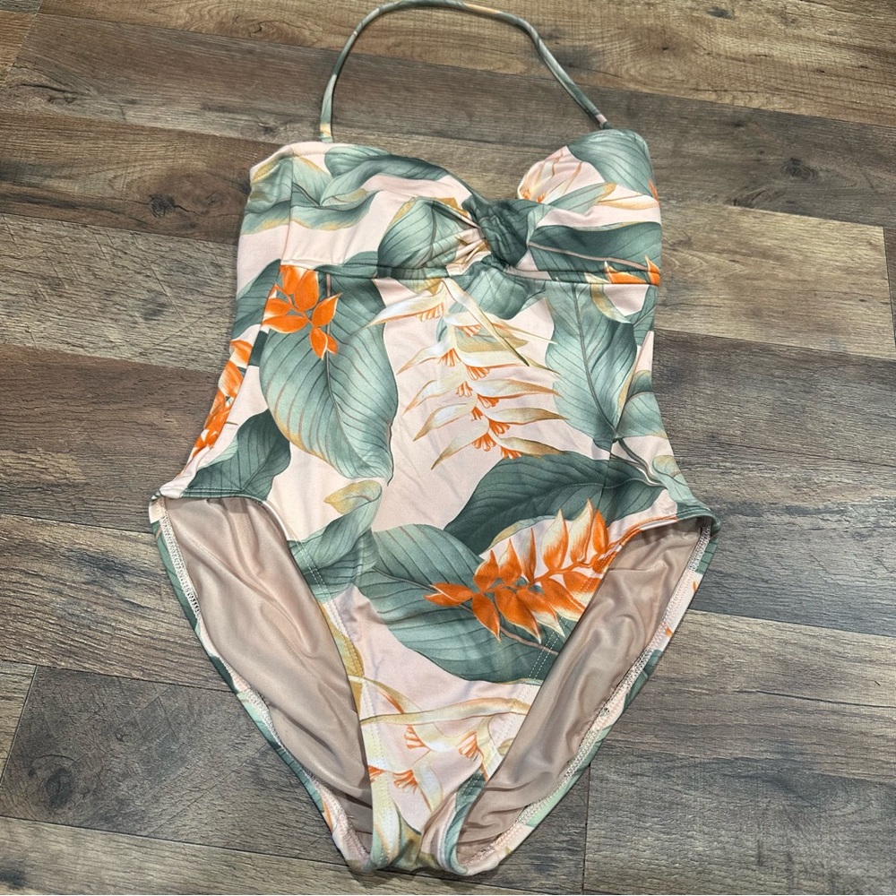 TOMMY BAHAMA | SWIMSUIT - Picture 1 of 5